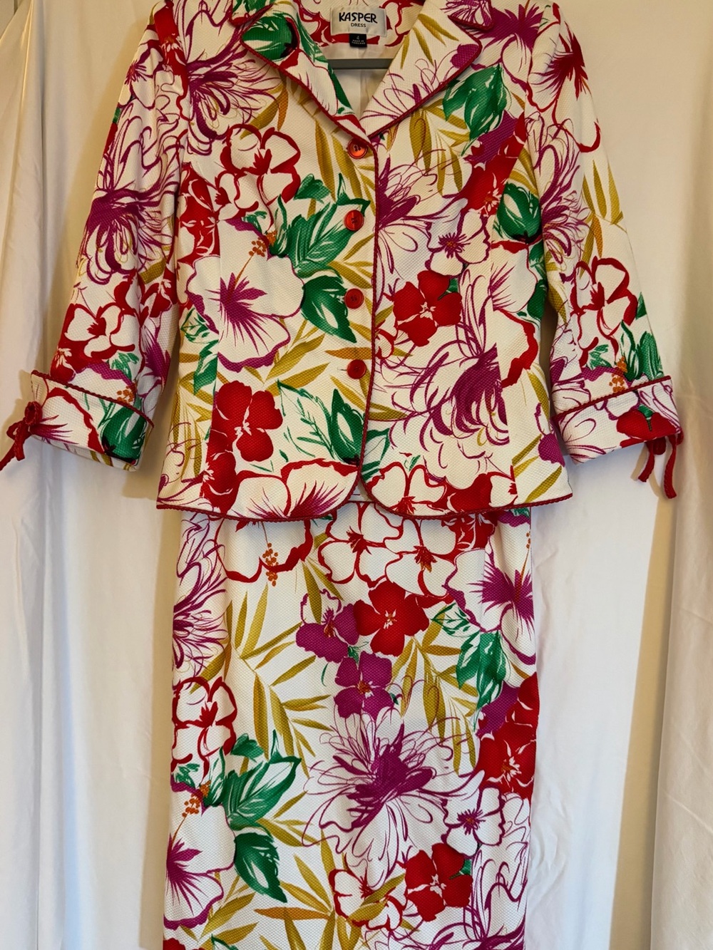 Ladies Kasper Floral 2-pc Skirt Set Bold tropical floral print
